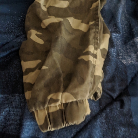 Jogger pants - Picture 2 of 2